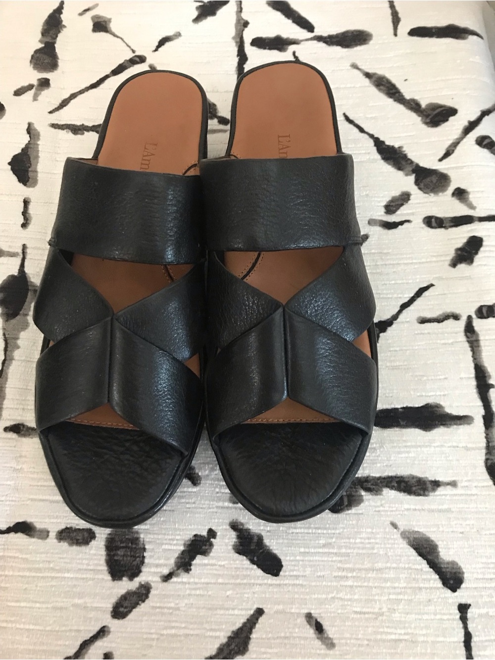 L’AmourDesPieds Leather Slides